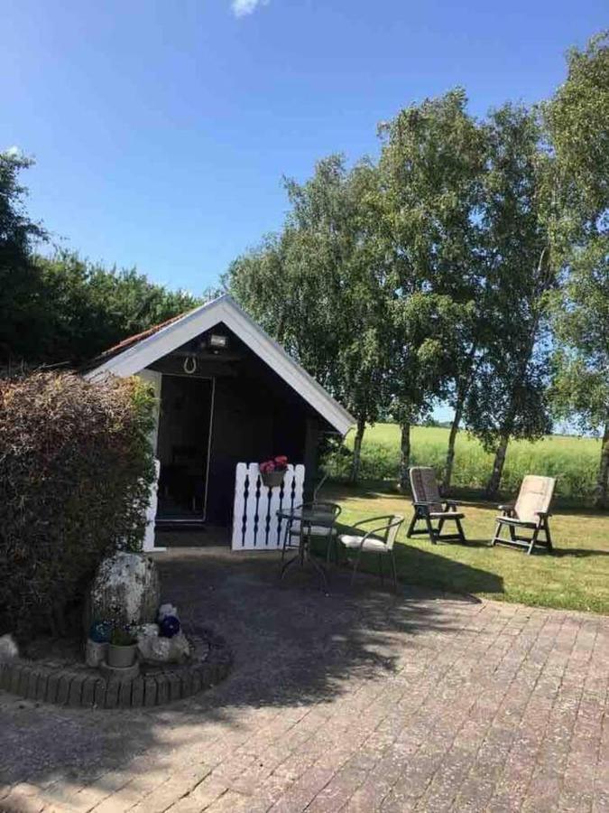 Stunning Romantik Cabin Close To Baltic Sea Villa Idestrup Eksteriør billede